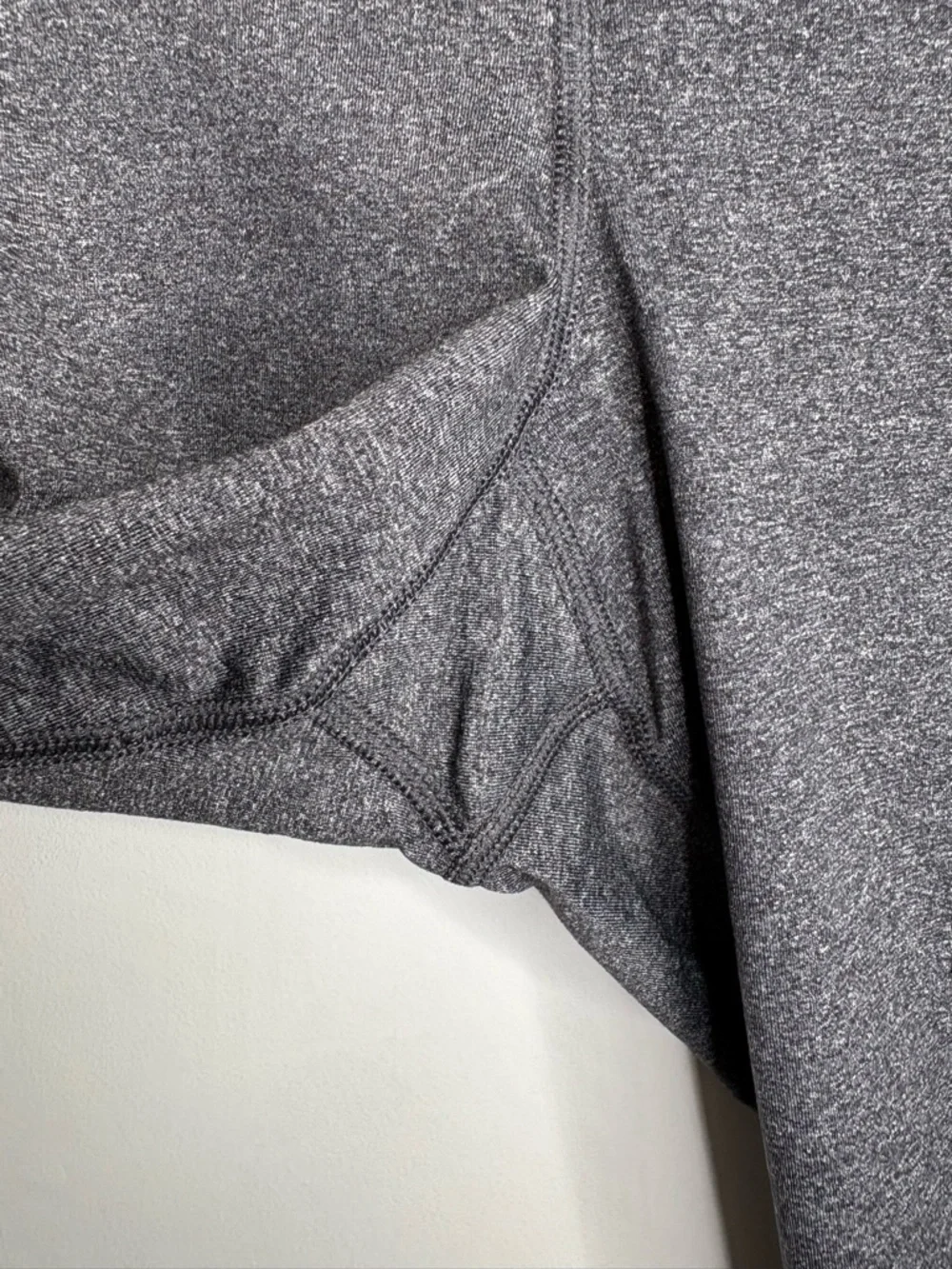 Old Navy Active Fitted Marled Charcoal Cropped Leggings - Picture 6 of 6